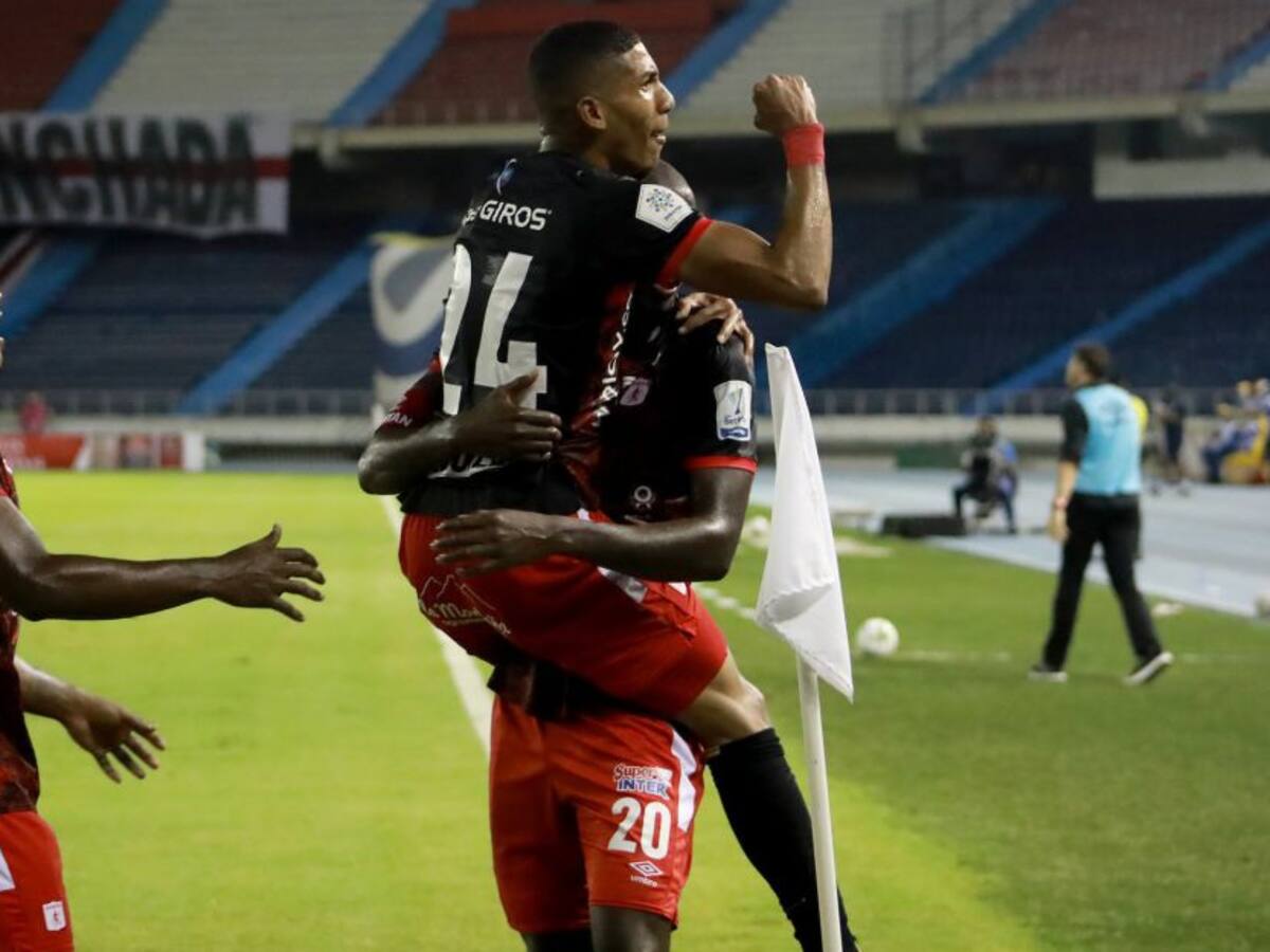 Así formaría América contra Santa Fe en la primera final de la Liga