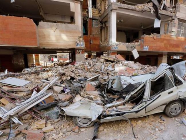 Aumentan a 530 los fallecidos en el terremoto en Irán