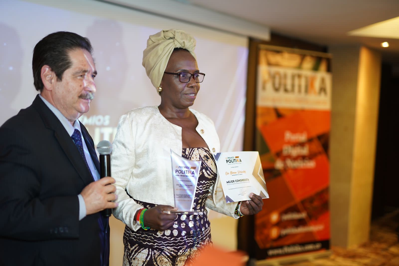 Cha Dorina Hernández