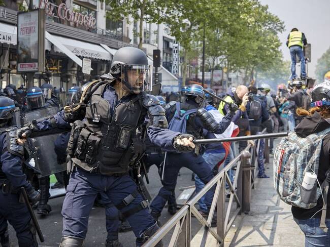 Tensión en París, fuertes medidas de seguridad por marchas del 1 de mayo