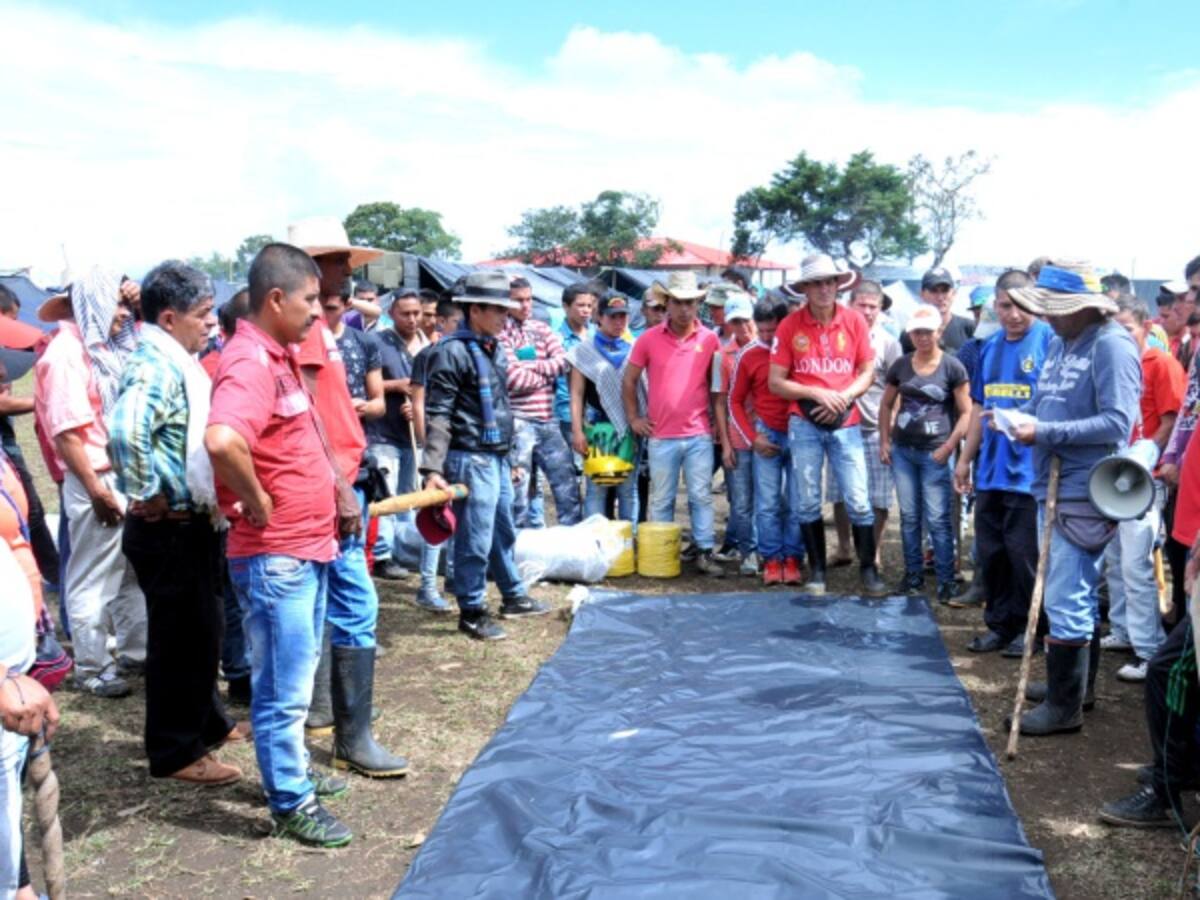 Gobierno pide a la cumbre agraria ponerse de acuerdo para negociar