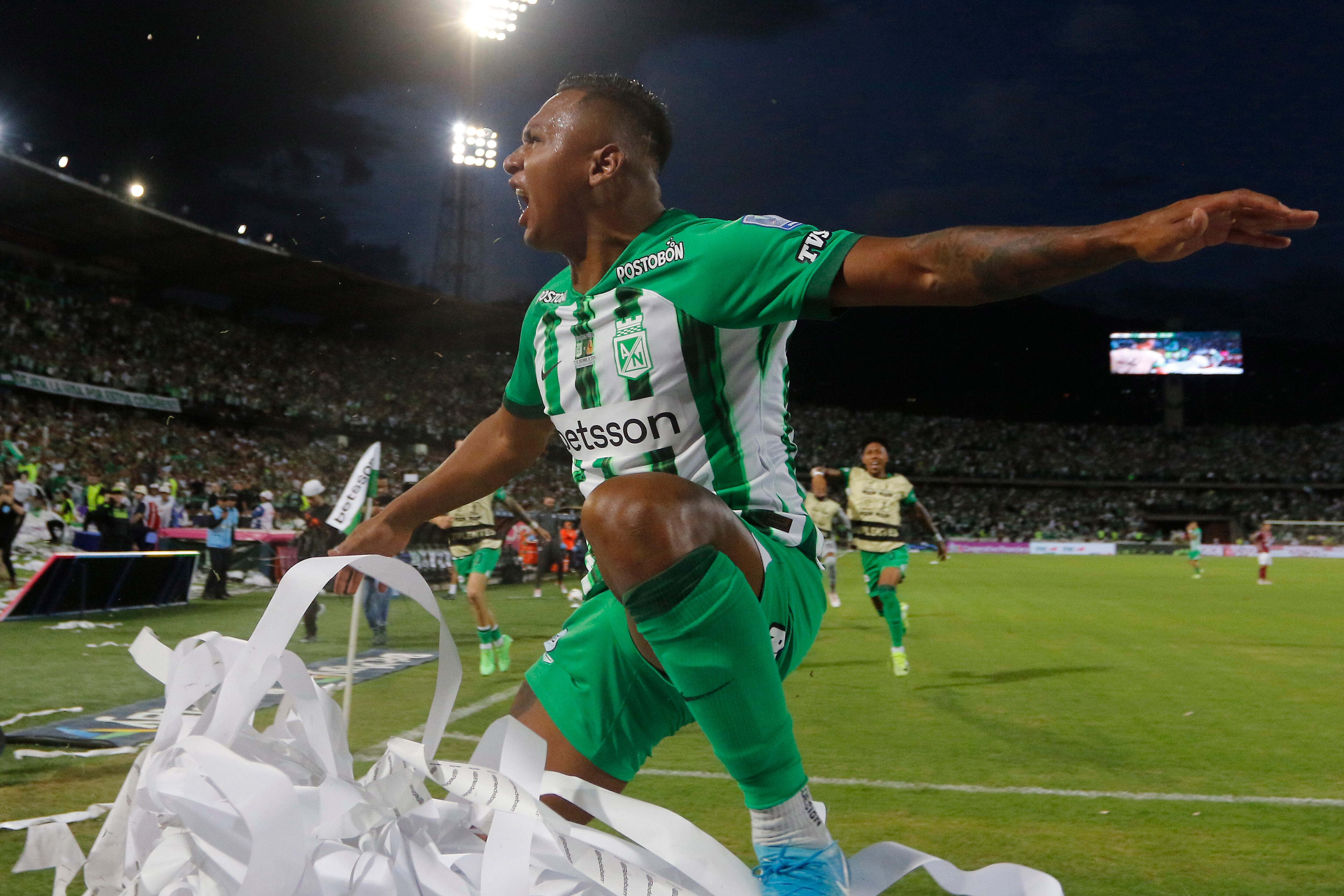 Alfredo Morelos de Nacional celebra un gol en el partido de vuelta de la final de la Liga Profesional de Colombia entre Atlético Nacional y Deportes Tolima en el estadio Atanasio Girardot en Medellín (Colombia). EFE/ STR