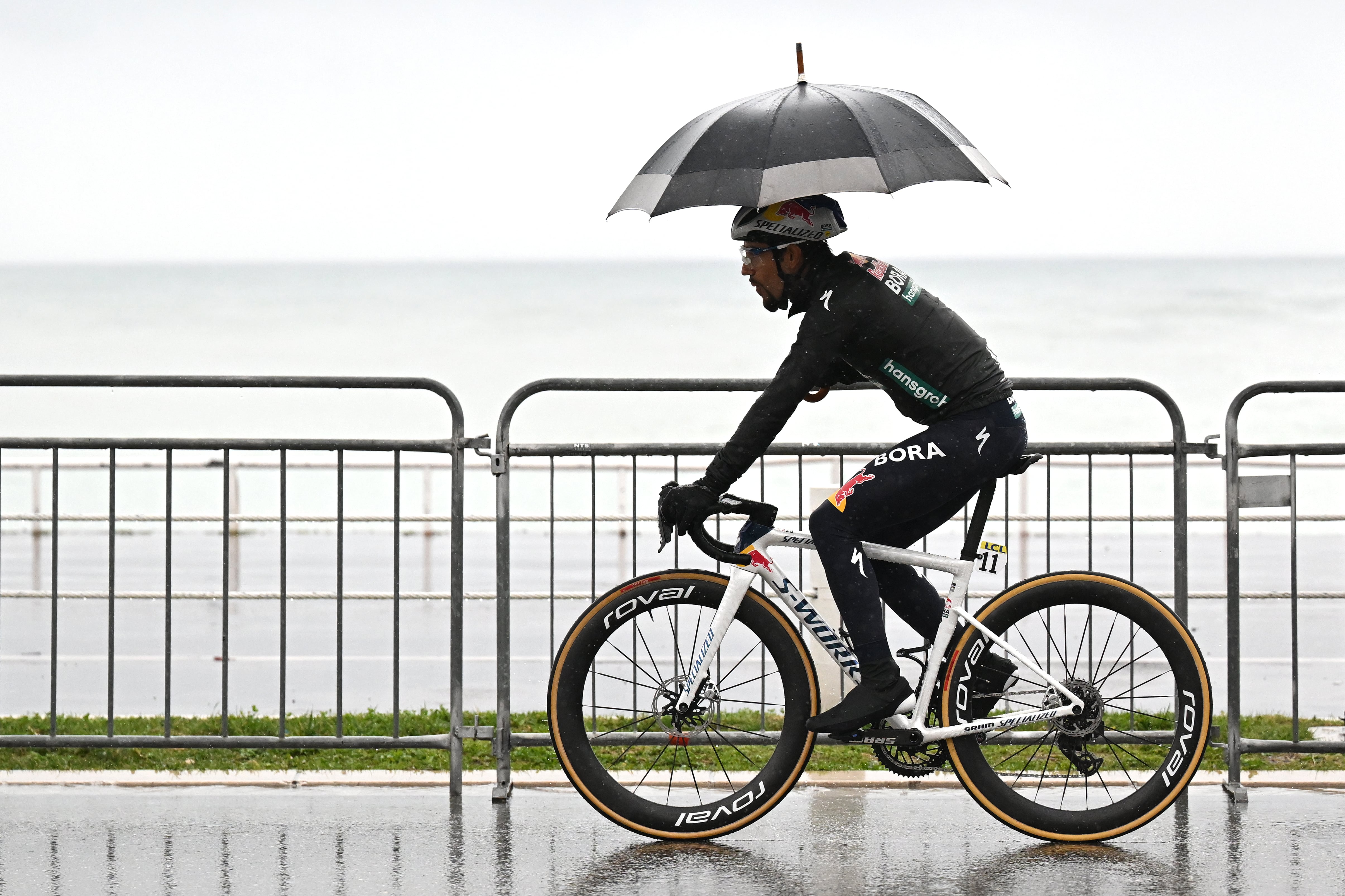 Daniel Felipe Martínez prácticamente asegura podio en la París Niza: así le fue en la etapa 7. (Photo by Szymon Gruchalski/Getty Images)