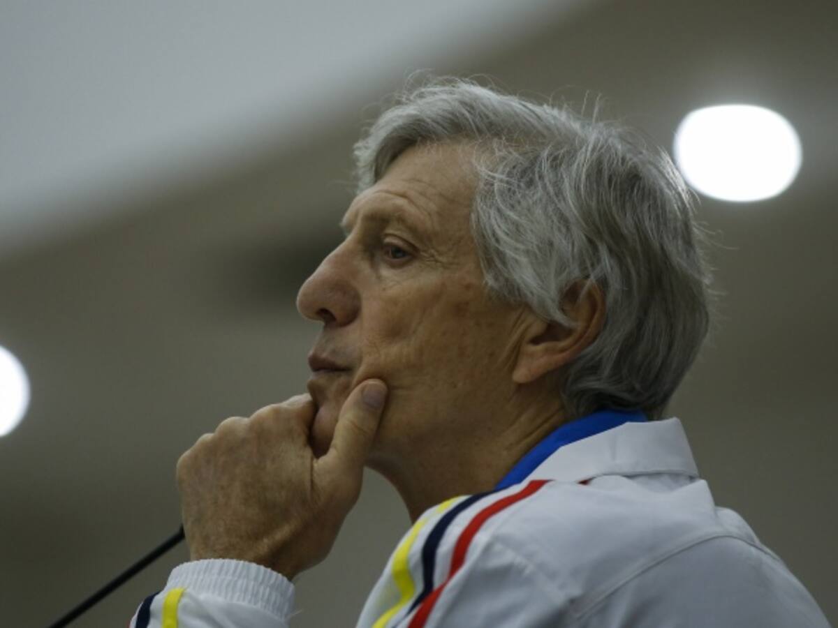 No hay que desesperarse por una derrota, tenemos plantel: Pékerman