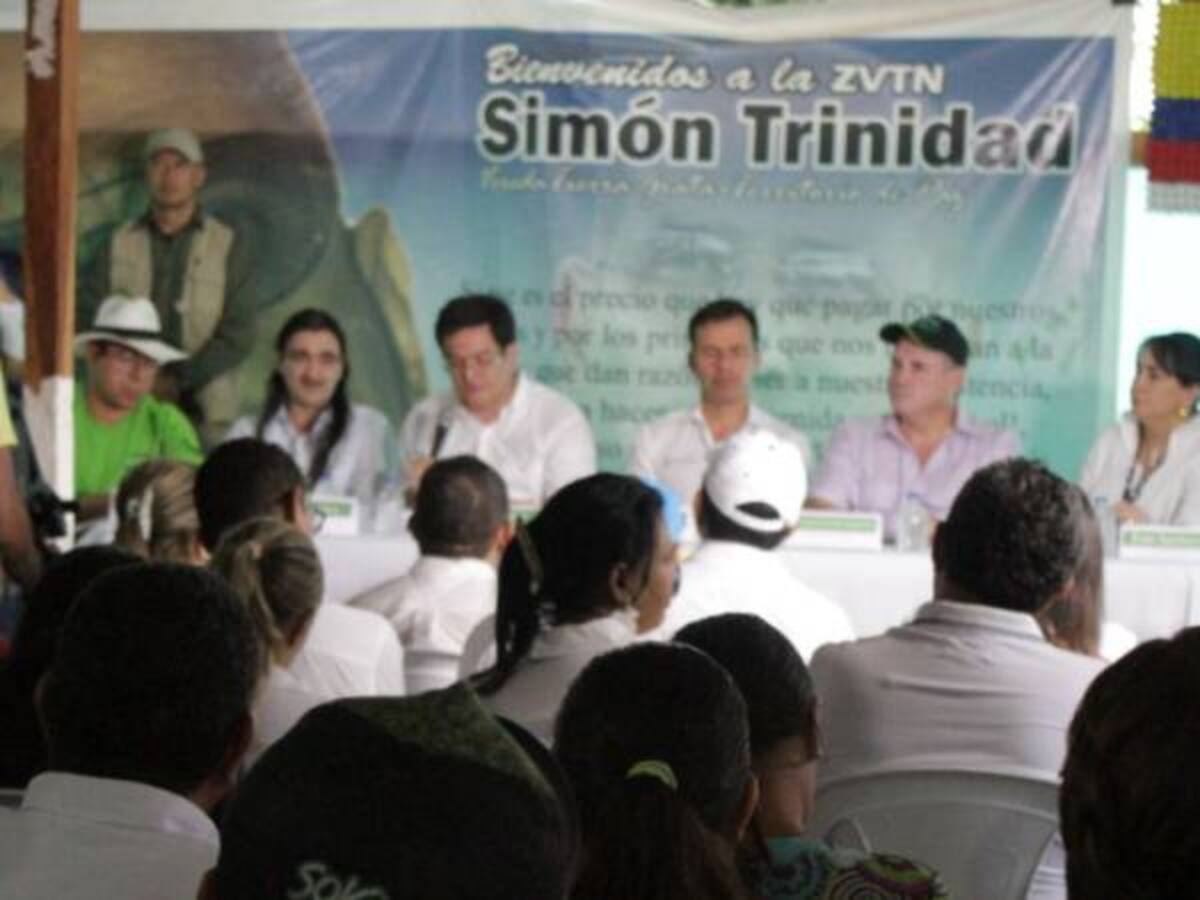 MinInterior pide a empresarios del Cesar aceptar a excombatientes de Farc