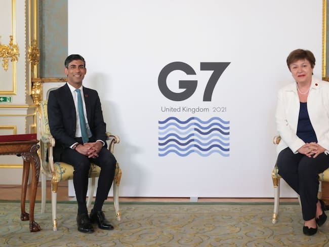 El canciller de Hacienda de Gran Bretaña, Rishi Sunak, se reúne con la directora gerente del Fondo Monetario Internacional (FMI), Kristalina Georgieva, en la cumbre del G7