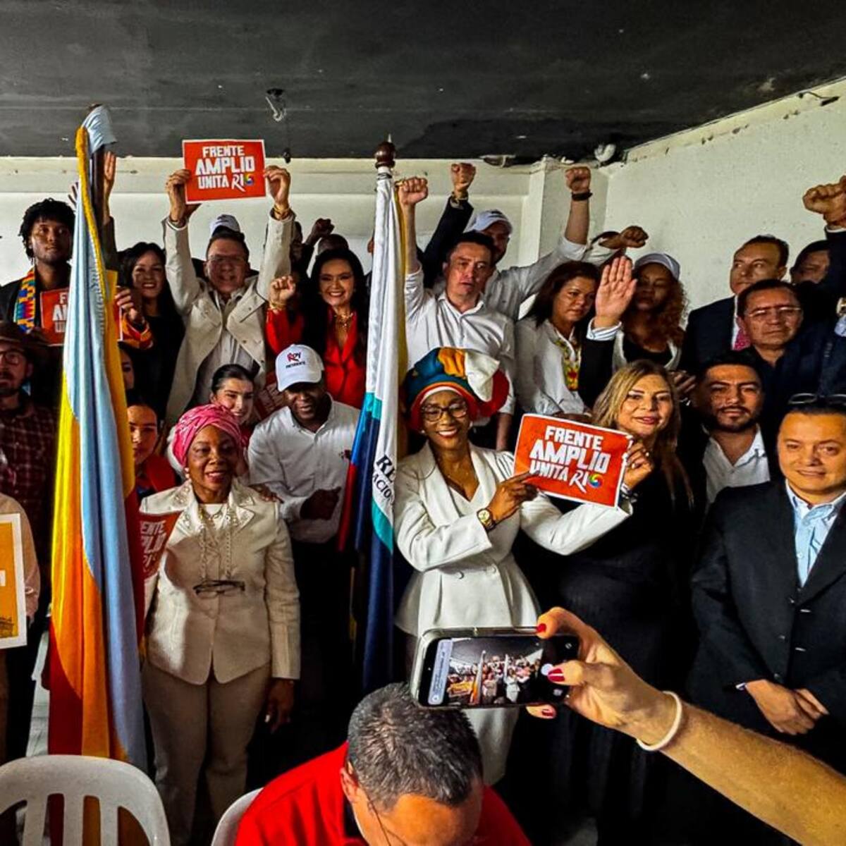Esta es la lista del Frente Amplio para el Senado: Roy Barreras y Clara López impulsan la movida