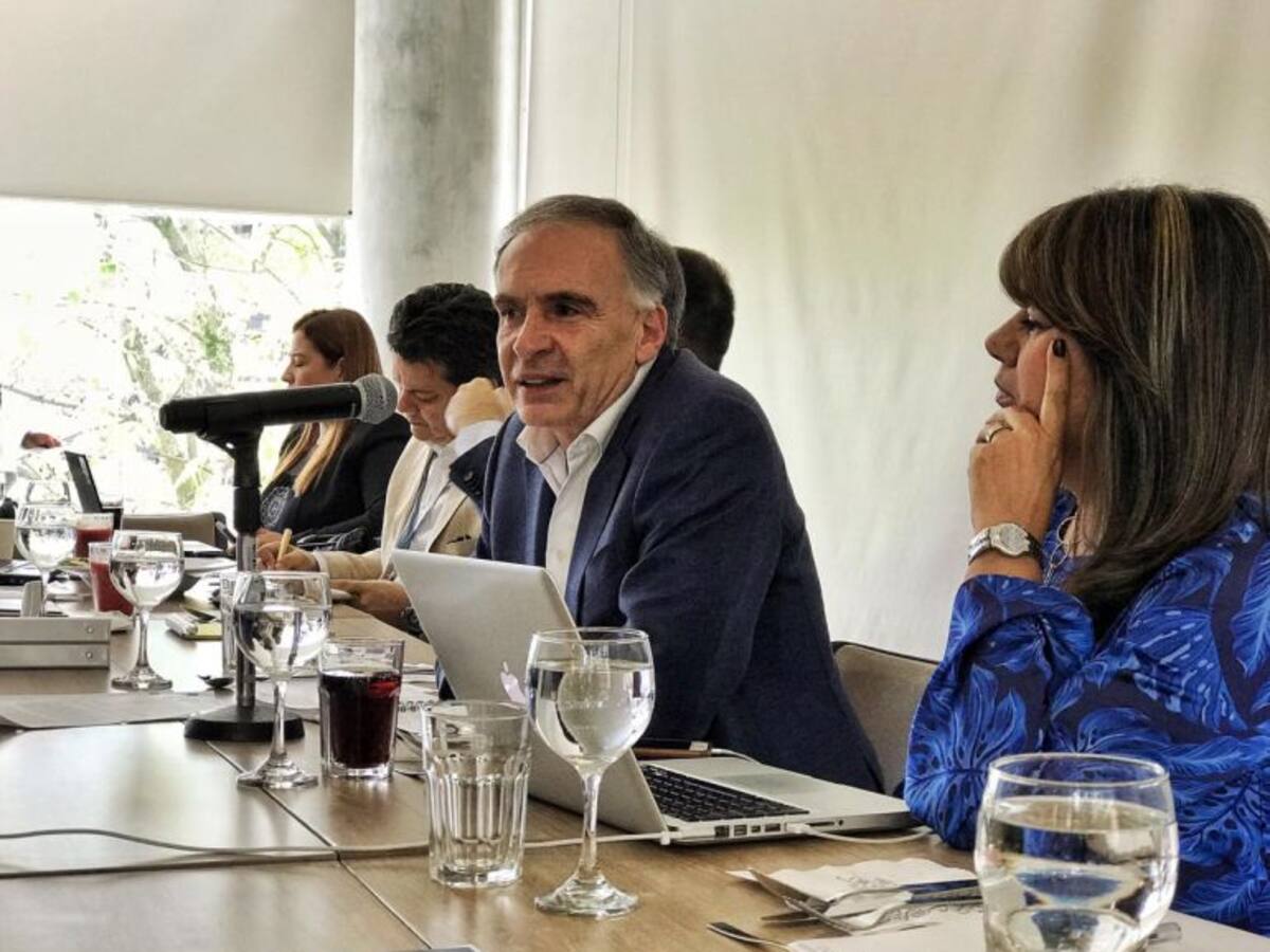 Proceso de paz con las Farc es fuente de inspiración en Afganistán