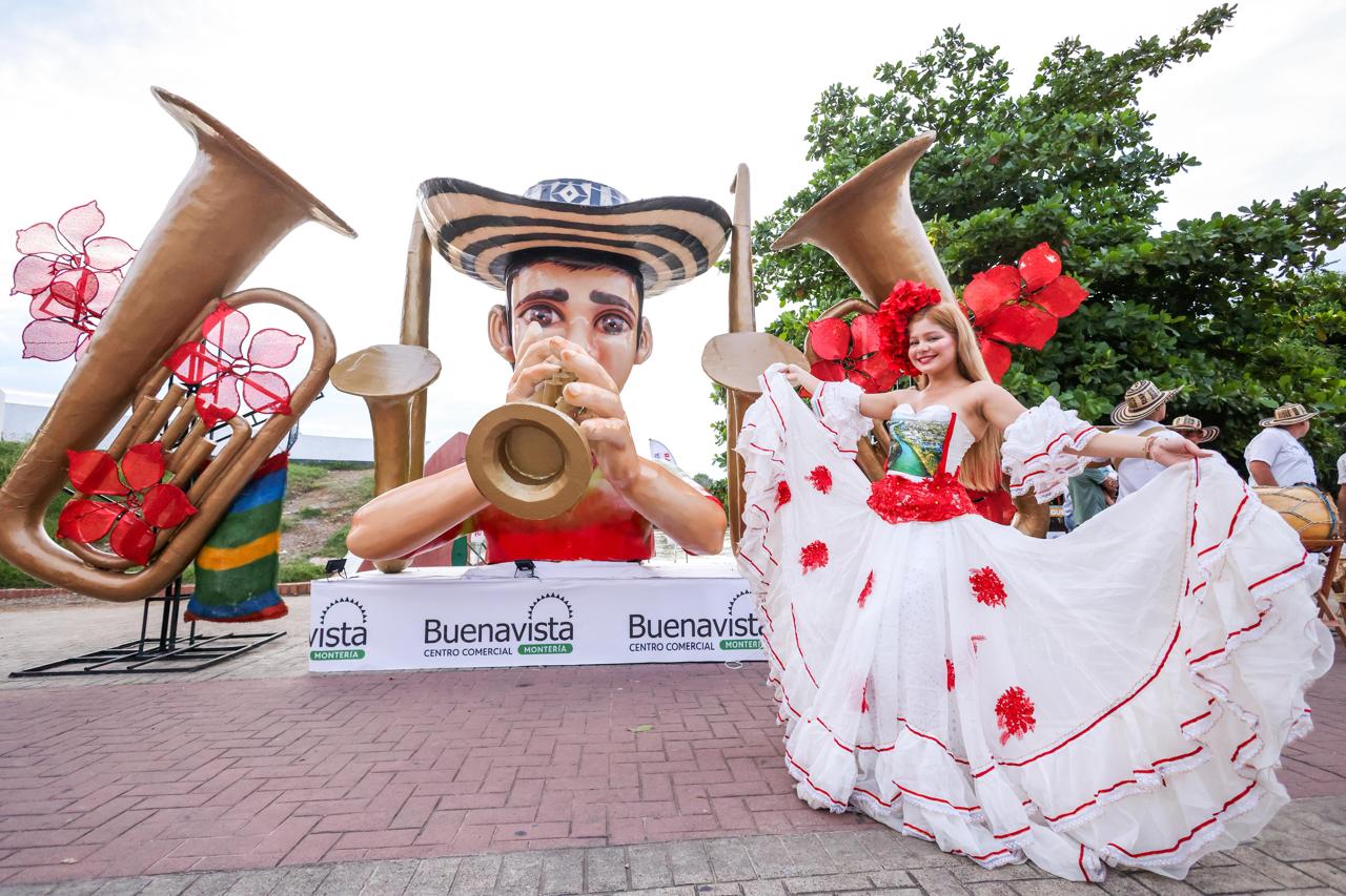 Doce imponentes macrofiguras, inspiradas en los símbolos, personajes y expresiones del folclor sinuano.