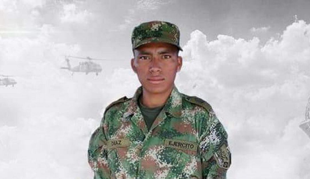 Como  Wilder Andrés Díaz Urango, de 29 años de edad, oriundo de Turbo Antioquia fue identificado el militar muerto en combate.