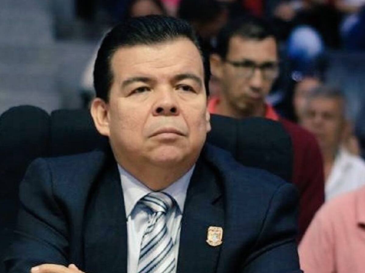 Denuncian falsificación de firma en contratos de la Secretaría de Educación