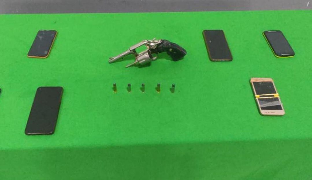 Objetos hurtados en atraco a bus