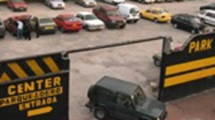 Carlos José Herrera, secretario (e) de Movilidad insiste en que dueños de parqueaderos deben cumplir la ley y no pueden cobrar a su antojo