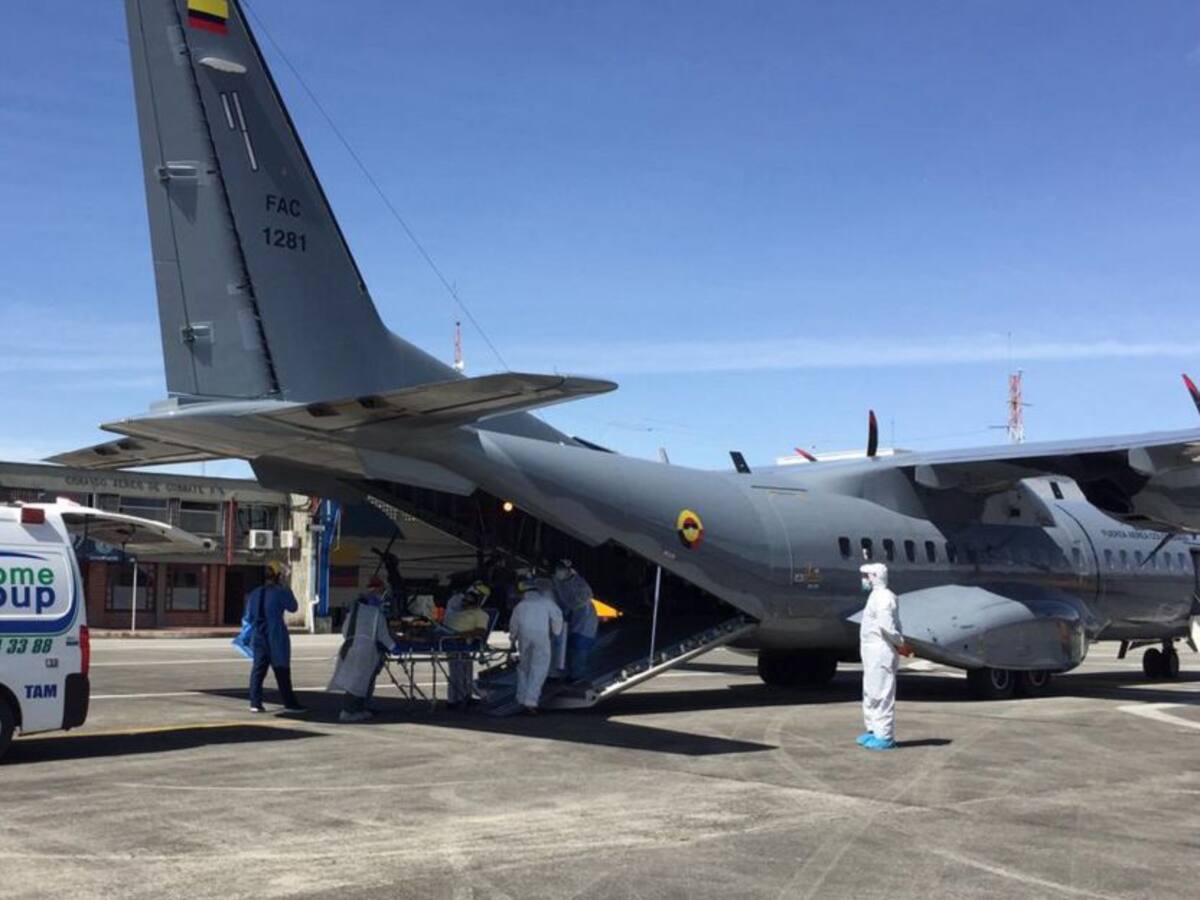 Un avión que lleva esperanza, así es el traslado de pacientes con COVID-19