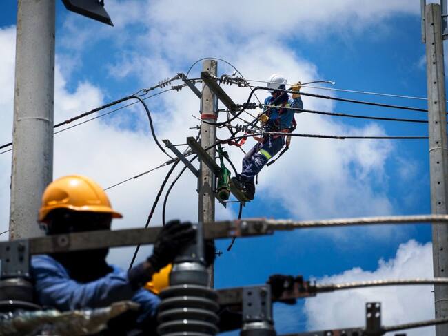 Más de 100 profesionales de Afinia garantizan el servicio durante las celebraciones novembrinas