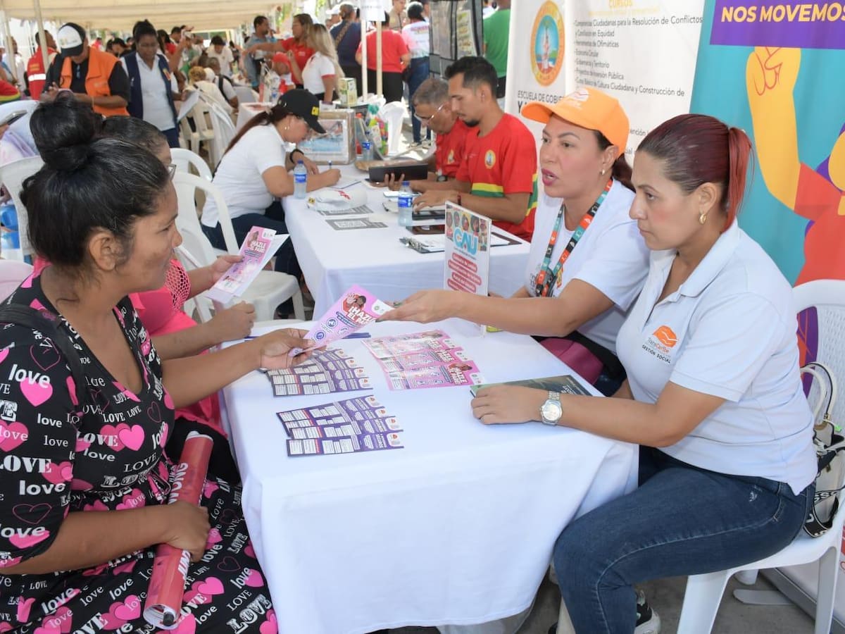 Primera jornada del año de Gobierno al Barrio llevó soluciones a 916 personas en San Francisco