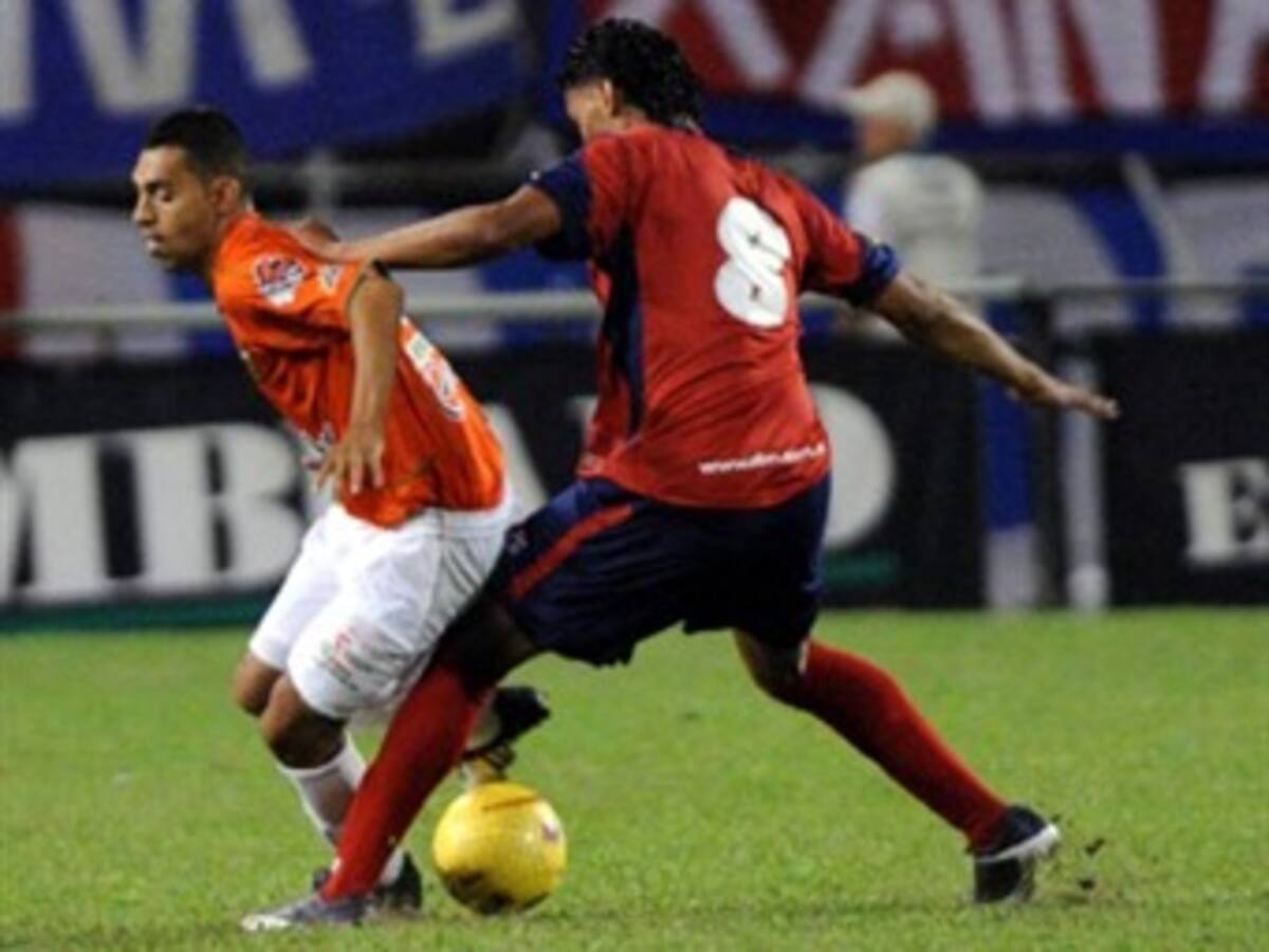 Medellín-Envigado y Huila-Nacional igualan 2-2, mientras el America por fin ganó de local