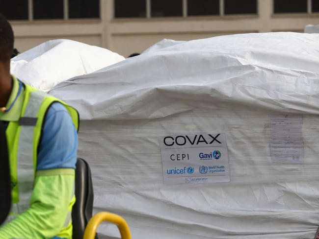Primer cargamento de COVAX en el aeropuerto de Acra, en Ghana.
