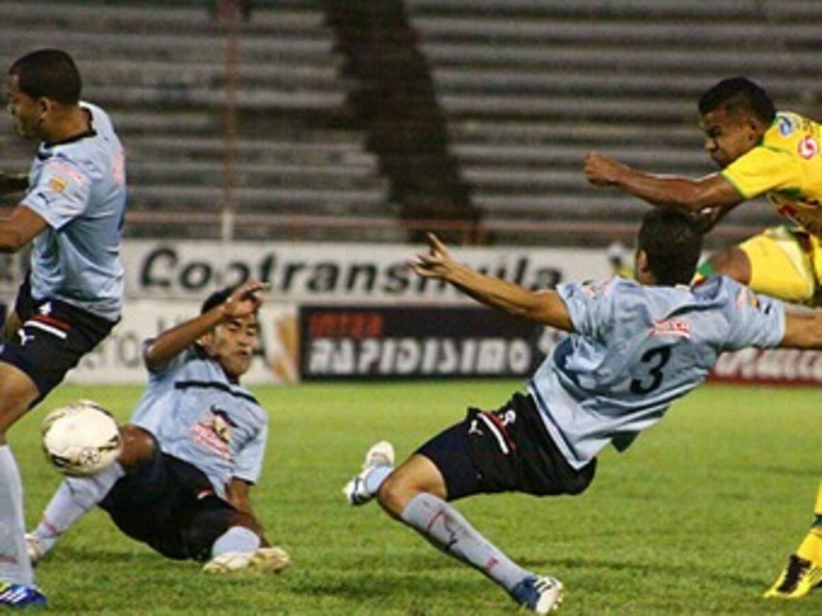 Atlético Junior venció al Huila y asumió el liderato del fútbol colombiano