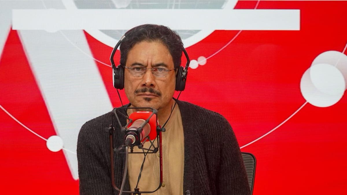Iván Cepeda habla en 6AM W