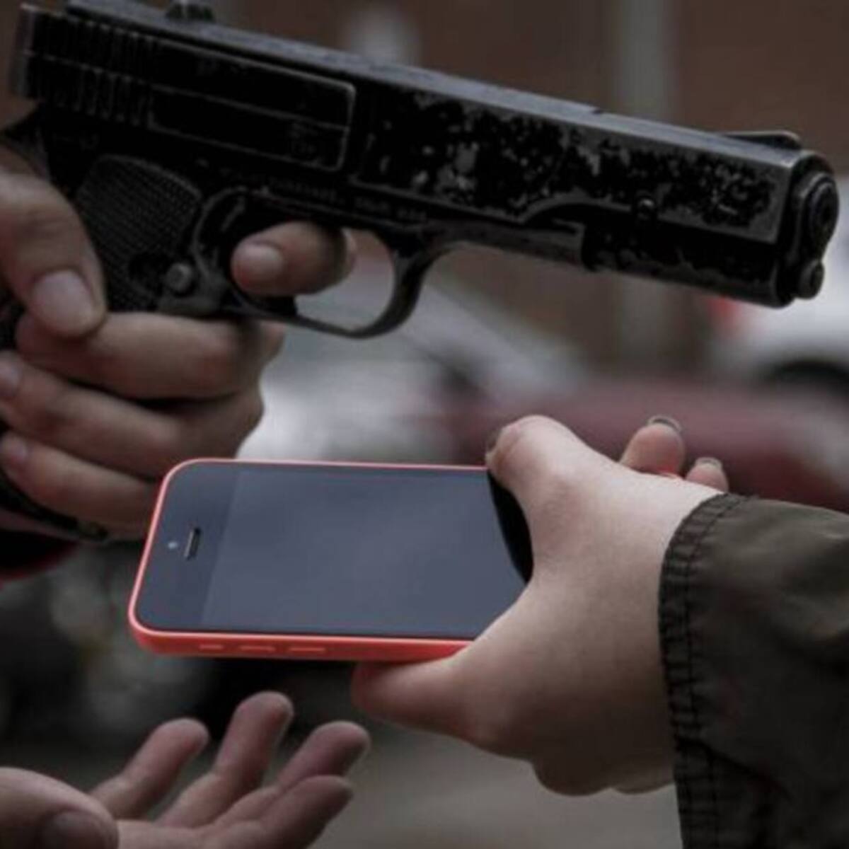 Dos hombres atracaron a un grupo de niños en el barrio Corales de Pereira