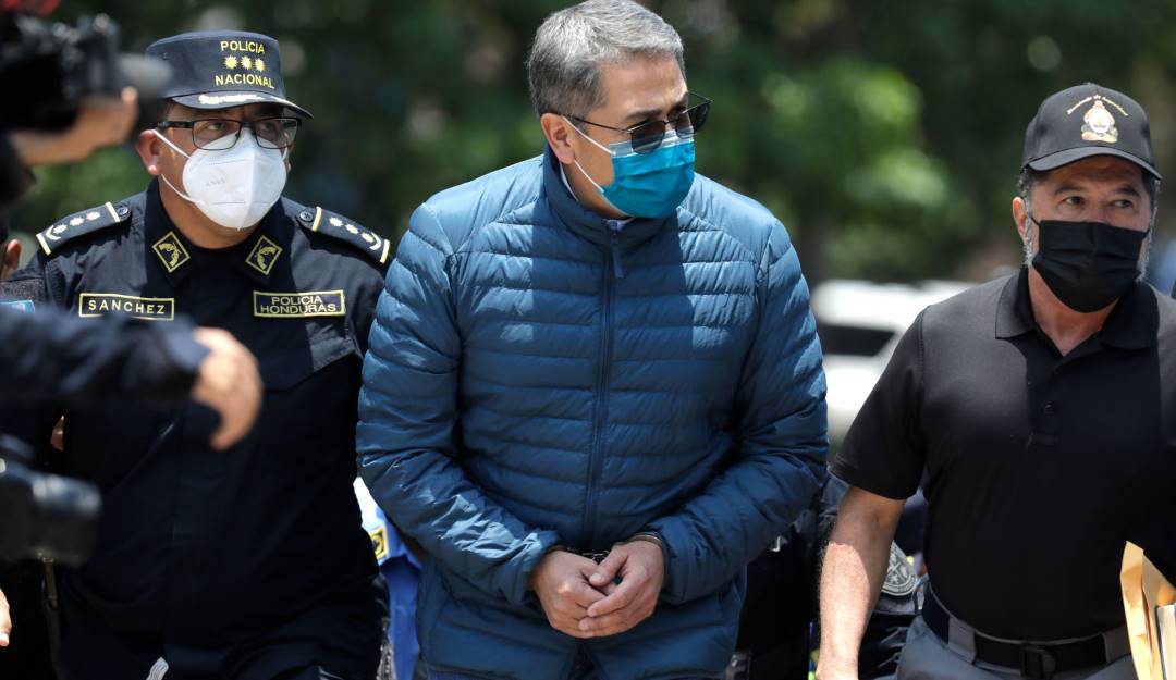 El expresidente hondureño, Juan Orlando Hernández, previo a su extradición a Estados Unidos.         Foto: Getty
