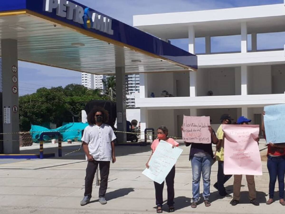 Vecinos de estación de gasolina en Torices piden pronunciamiento de fondo