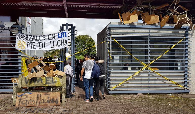 Entrada Universidad de Caldas sede Palogrande