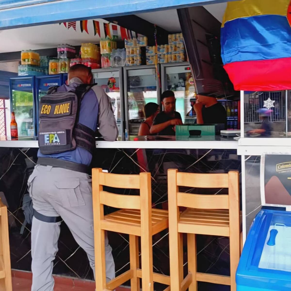 Guardia Ambiental y EPA Cartagena realizan control de ruido en negocios del barrio Olaya