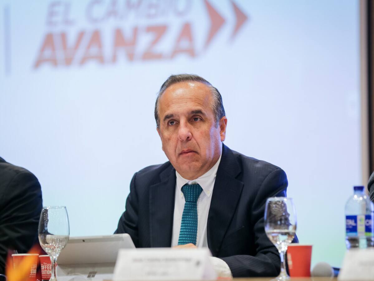 Procuraduría abre indagación preliminar contra el ministro de Transporte