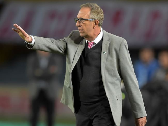 G. Pelusso: "Hoy día al DT lo echan dirigentes, barras y redes sociales"