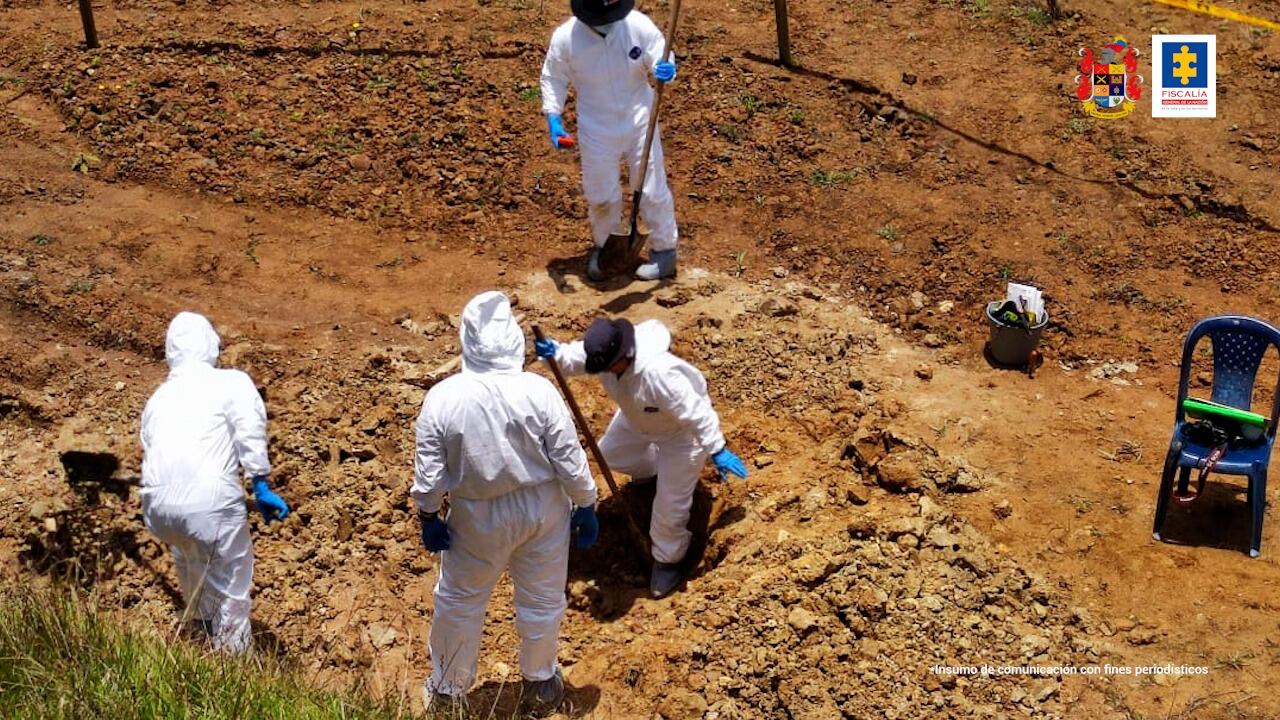 Exhumación del cadáver del comerciante desaparecido en el Oriente de Antioquia. Foto: Fiscalía General de la Nación.