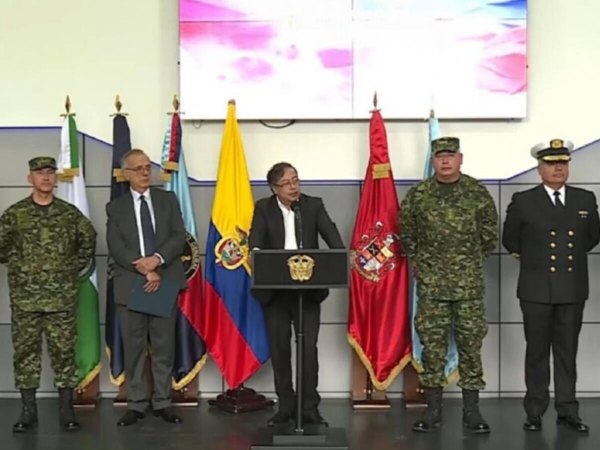 Gustavo Petro nombró nueva cúpula de las fuerzas militares y Policía