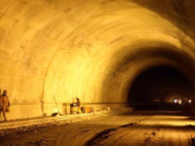 Invias pública pliegos de obras para terminar el túnel de la línea