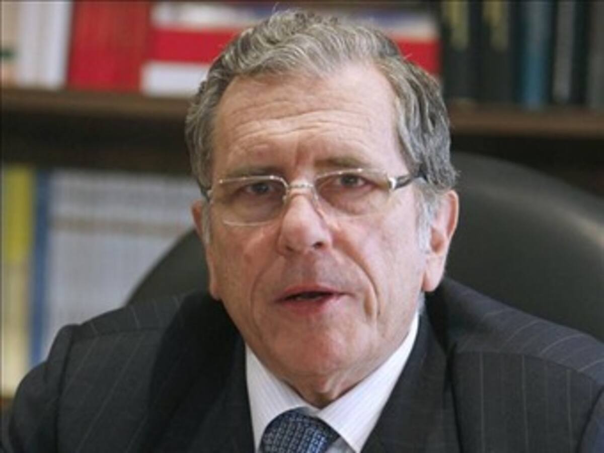 Holguín Sardi cree que Valencia Cossio debe renunciar