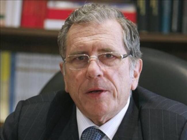 Holguín Sardi cree que Valencia Cossio debe renunciar