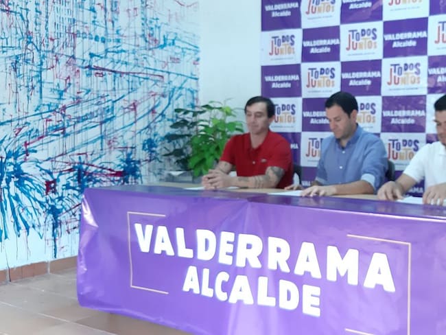 Denuncian que Alcaldía de Medellín estaría favoreciendo a Santiago Gómez