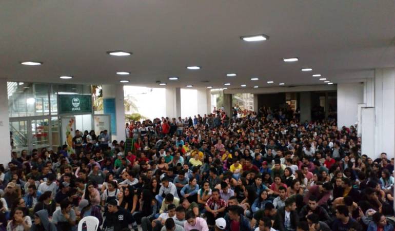 Asamblea estudiantil en Universidad Nacional sede Manizales