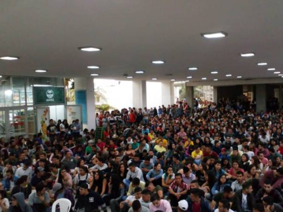 Estudiantes de la Universidad Nacional se declaran en asamblea permanente