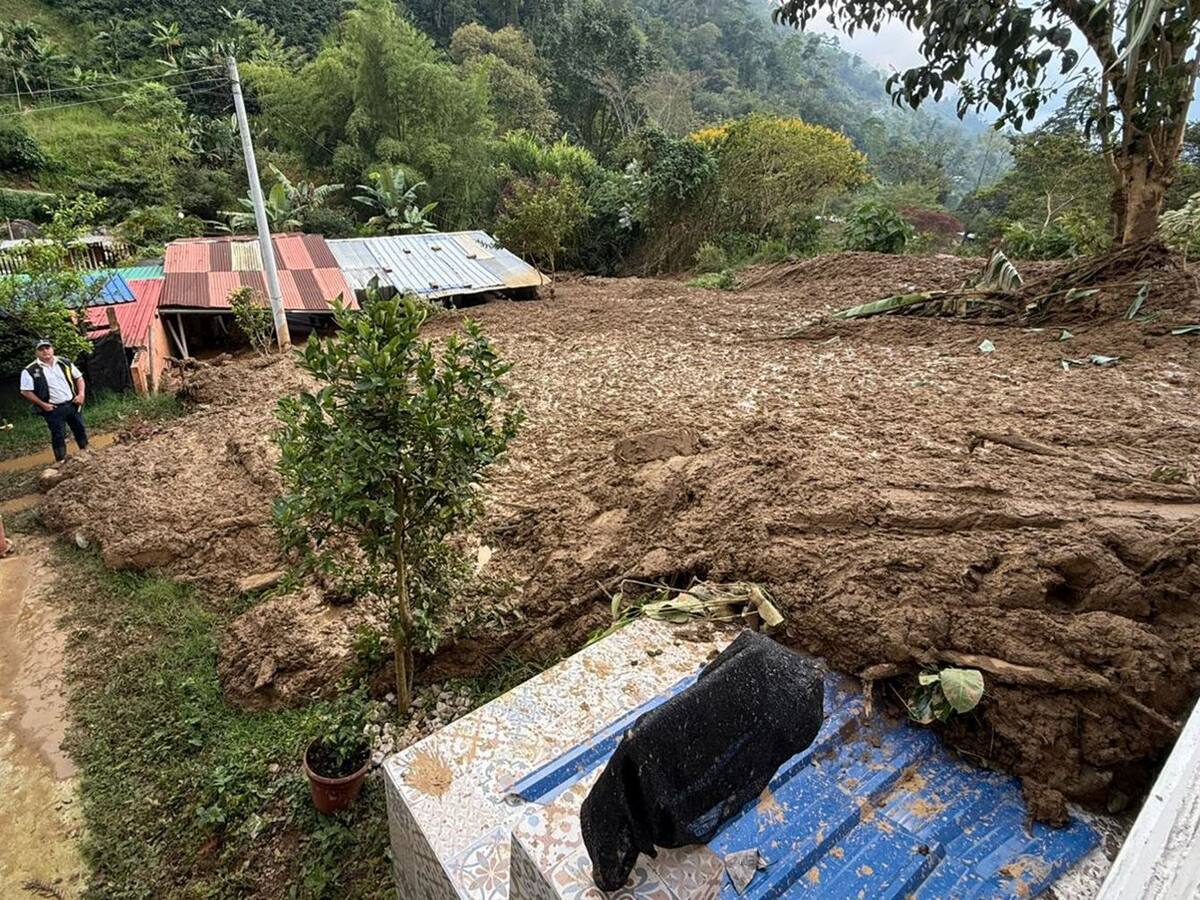 Bombada de lodo y piedras causó emergencia en la vereda La Cascada de Ibagué