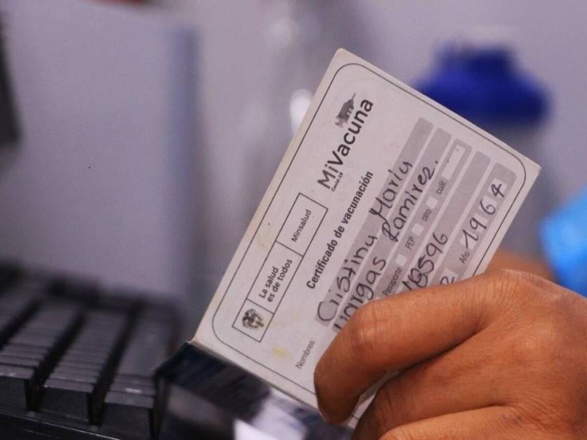 Colombia, cerca de vacunar al 70% de su población contra COVID-19: OPS