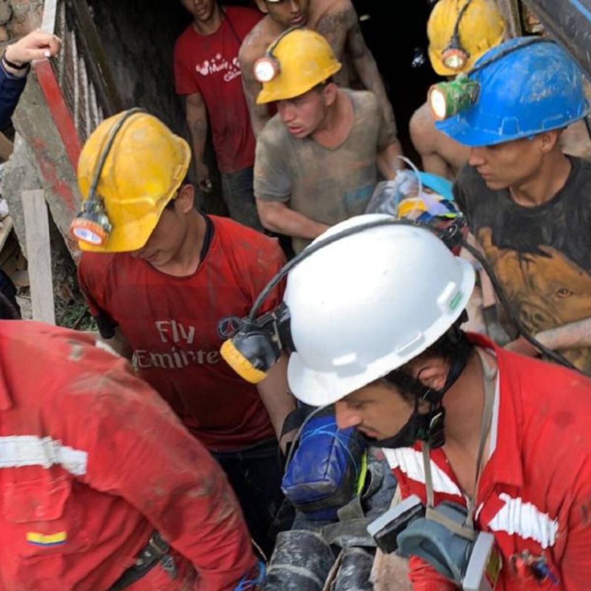 Dos mineros fueron rescatados tras desprendimiento de roca en una mina