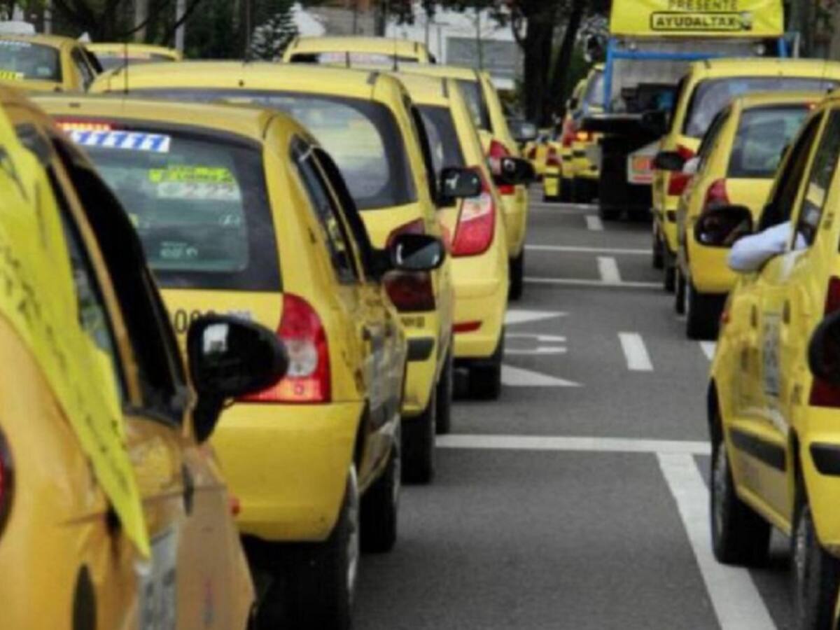 Taxistas piden reactivar botón de pánico para sector de transporte público