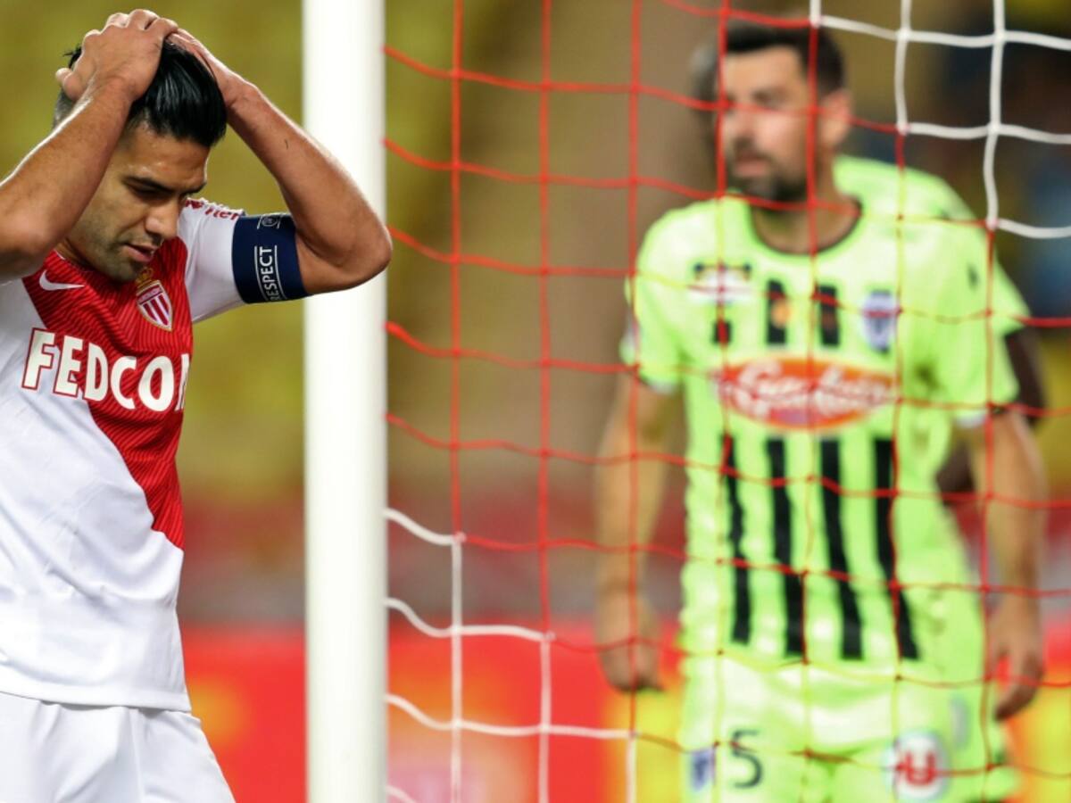 Falcao: "Jugamos con las reservas. Necesitamos fichajes"