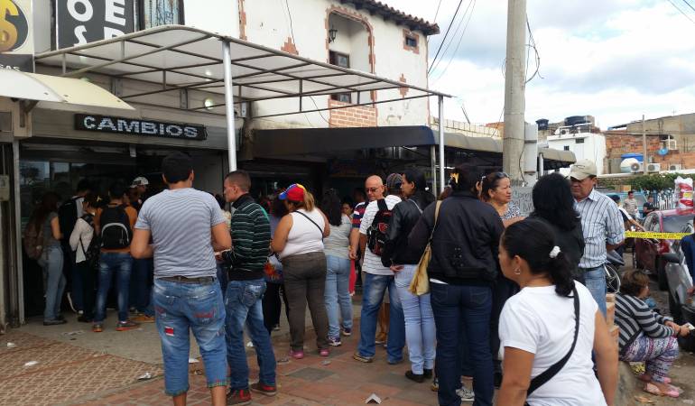 La cotización del bolívar registra una caída desde hace varios años.