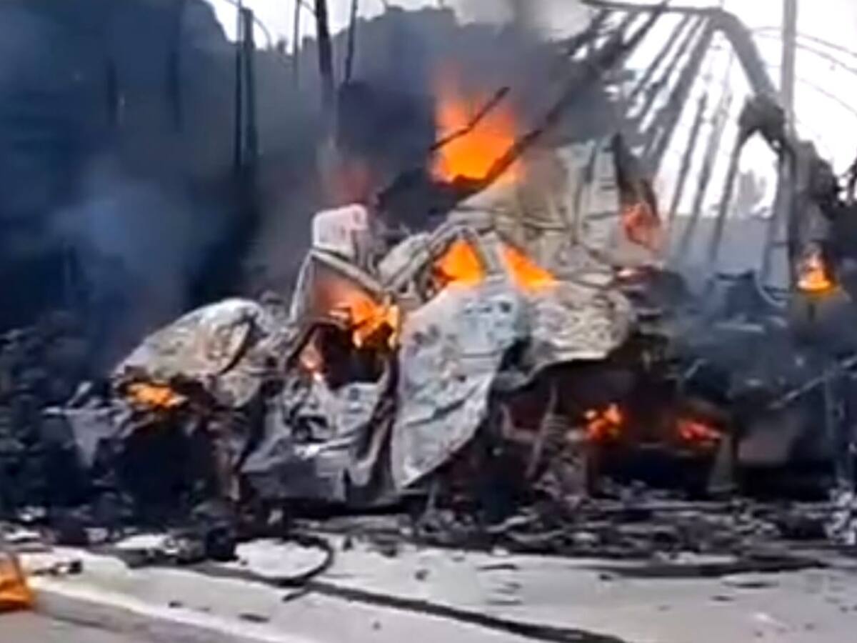 Dos personas muertas dejó el choque de dos tractocamiones en Santander