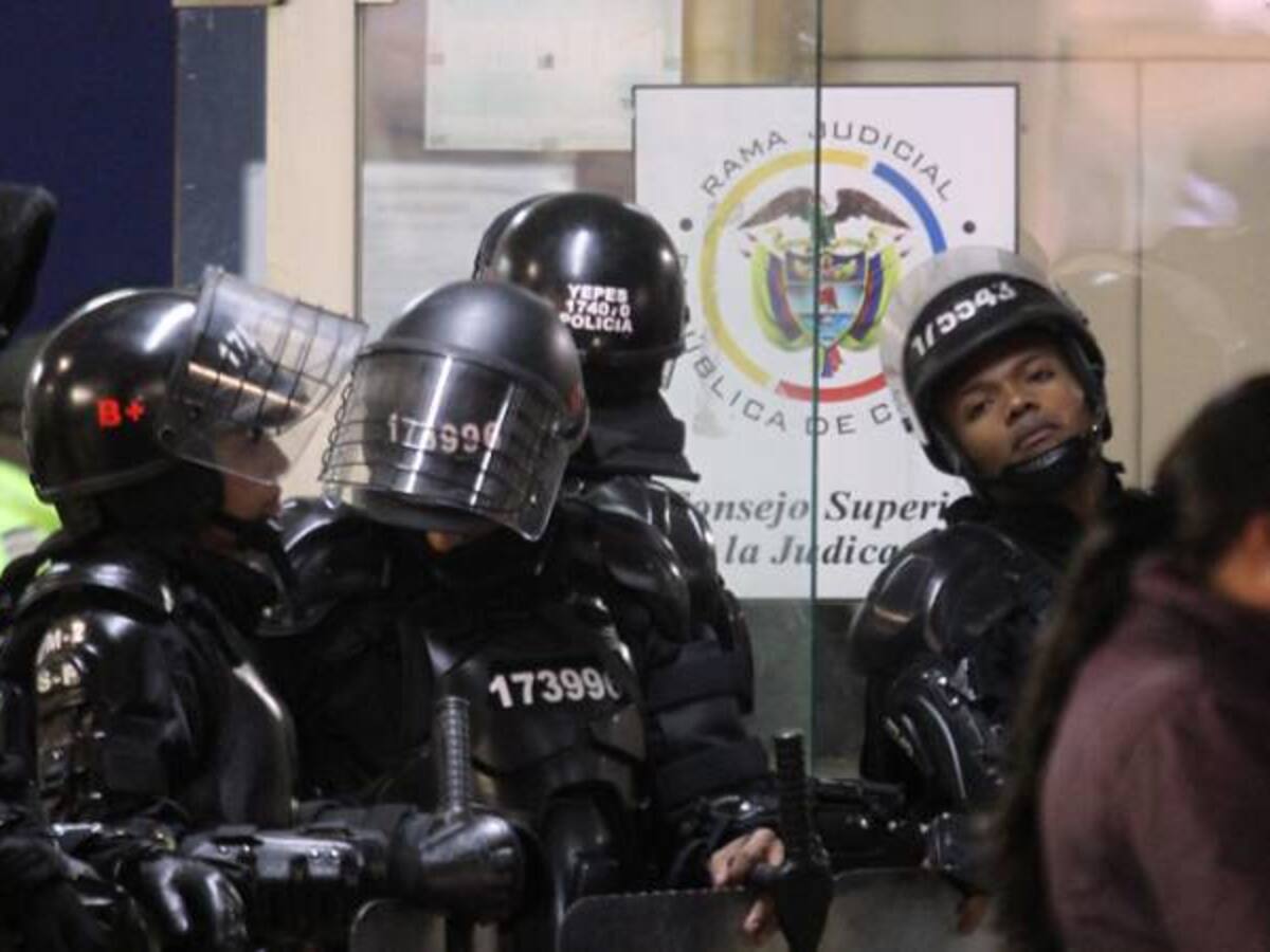 No hay protesta pacífica en el paro camionero, son actos de vandalismo: Subdirector Policía Nacional