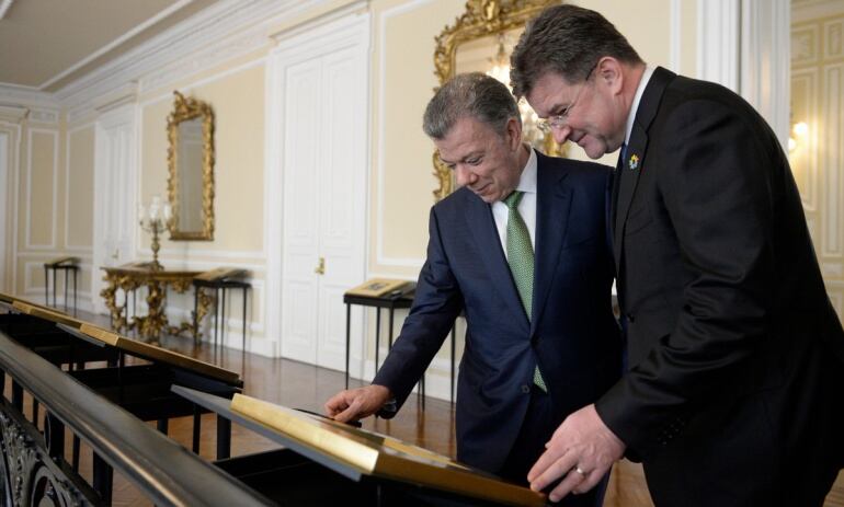 Juan Manuel Santos y el presidente de la Asamblea General de las Naciones Unidas, Miroslav Lajcák
