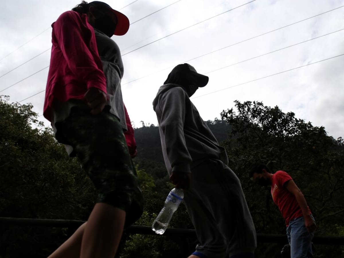 Habitantes en Bogotá piden no cerrar el sendero de Las Delicias