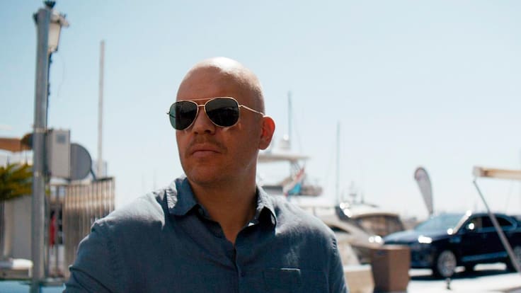 La singular trayectoria del actor colombiano Ricardo Leguízamo en el éxito de Netflix “Clanes”